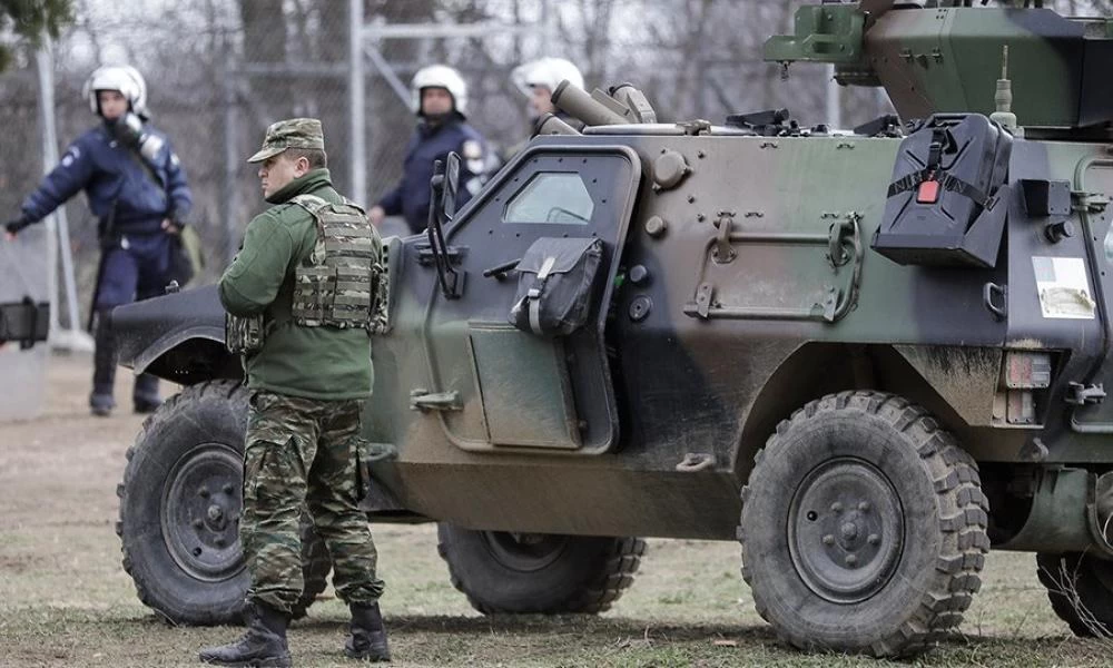Ήχησαν πέρα από τα σύνορα: Οι προστάτες του Έβρου ψάλλουν τον Εθνικό Ύμνο